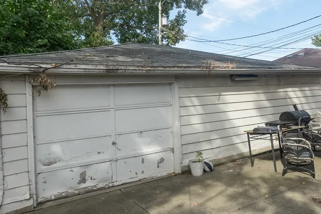 $350,000 | 452 Yates Avenue, Calumet City, IL 60409