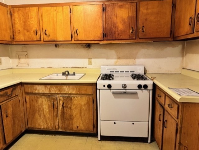 38 Juniper Street, Unit 108 Brookline, MA 02445 - Photo 6 of 8