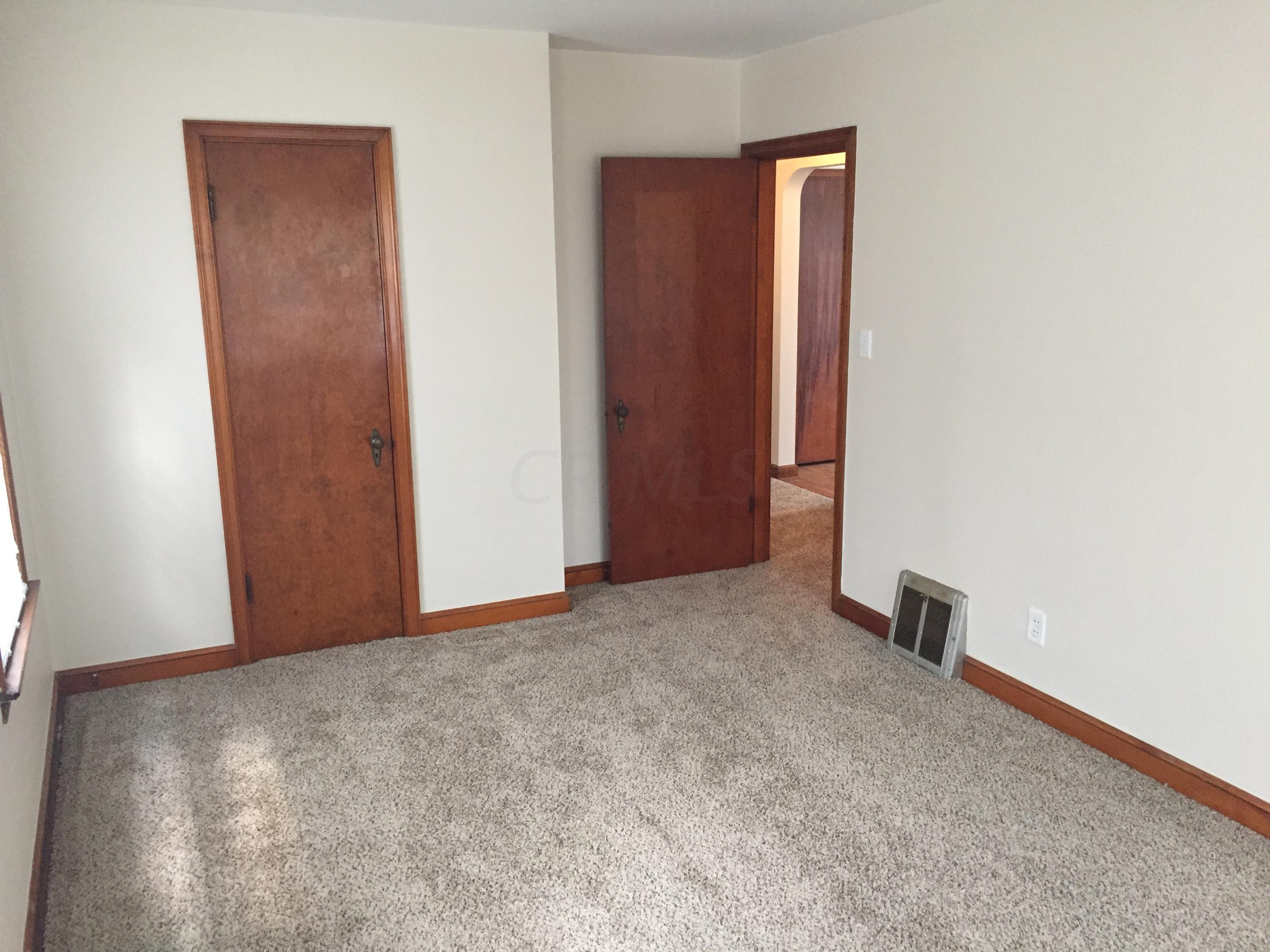 1291 Lockbourne Road Columbus, OH 43206 - Photo 6 of 7