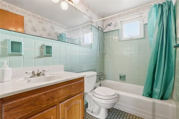 $154,900 | 2503 Poinsettia Drive, White Oak, PA 15131