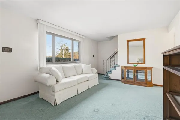 $154,900 | 2503 Poinsettia Drive, White Oak, PA 15131