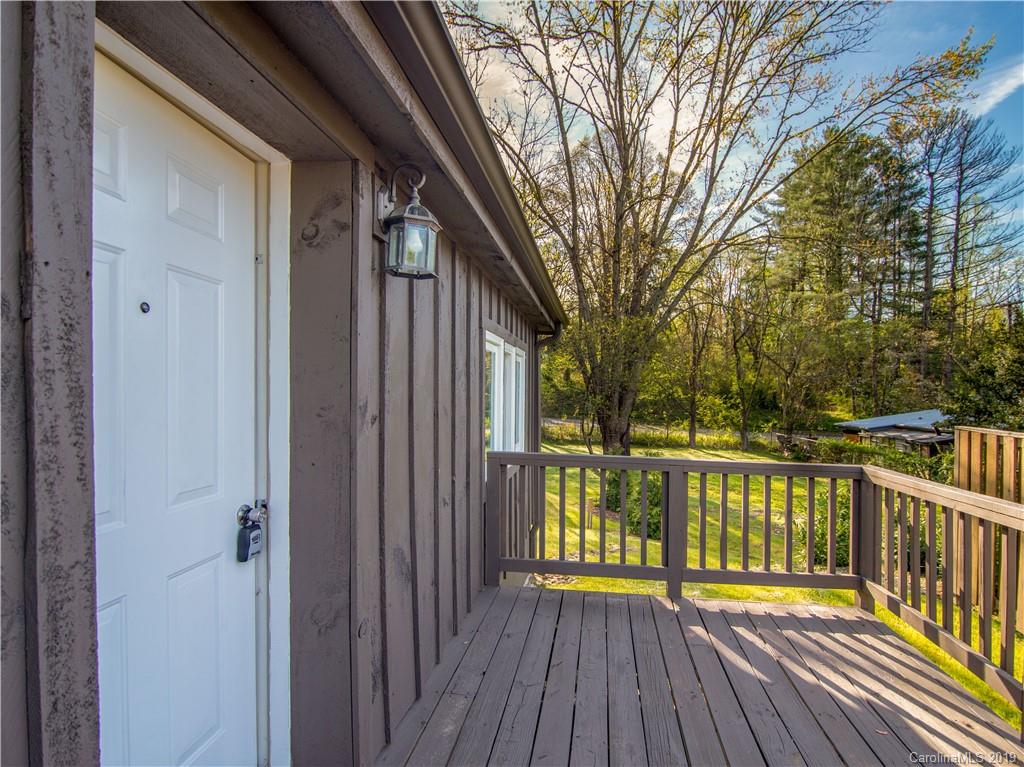 20 Elliott Road Brevard, NC 28712 - Photo 4 of 23 Gallery Image 4