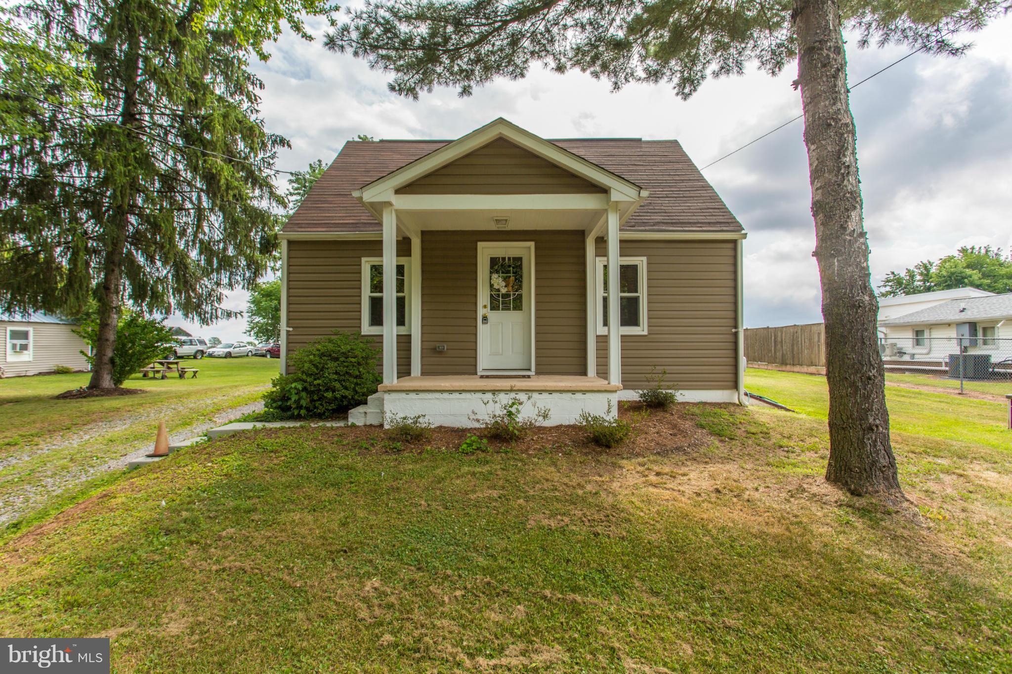 5024 Doubs Road Adamstown, MD 21710 - Photo 2 of 30 Exterior (Front)