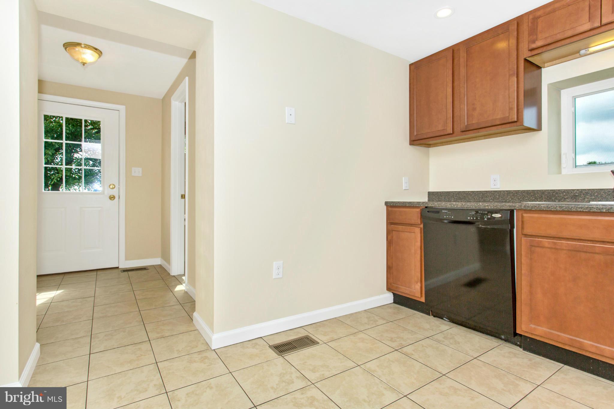 5024 Doubs Road Adamstown, MD 21710 - Photo 16 of 30 Kitchen