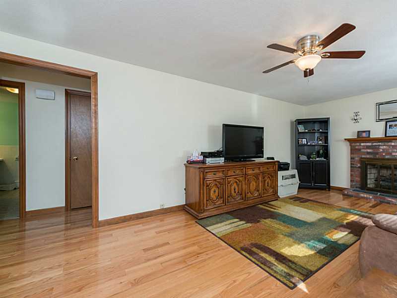 172 Cranston Street Woonsocket, RI 02895 - Photo 6 of 16 Living Room.