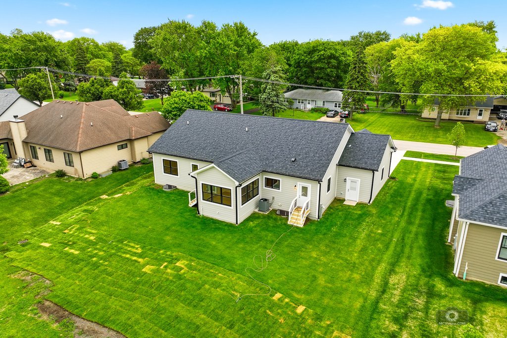 684 Schomer Road Aurora, IL 60505 - Photo 25 of 30