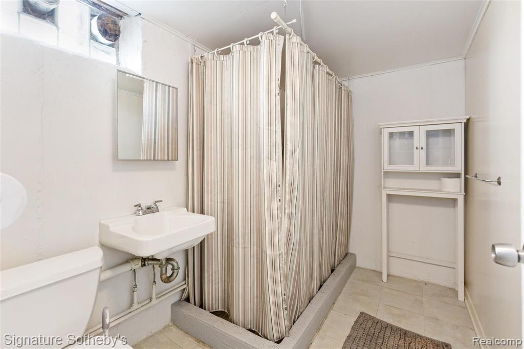 1772 Taunton Road Birmingham, MI 48009 - Photo 19 of 32