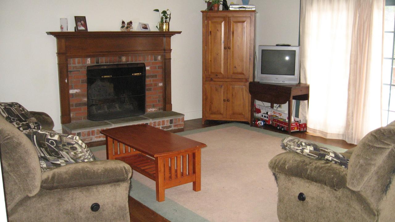 130 East New Lenox Road Pittsfield, MA 01201 - Photo 14 of 15 living room