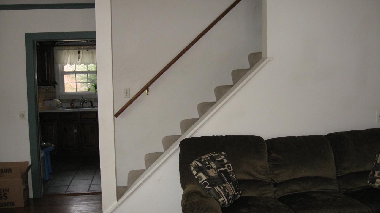 130 East New Lenox Road Pittsfield, MA 01201 - Photo 15 of 15 stair case