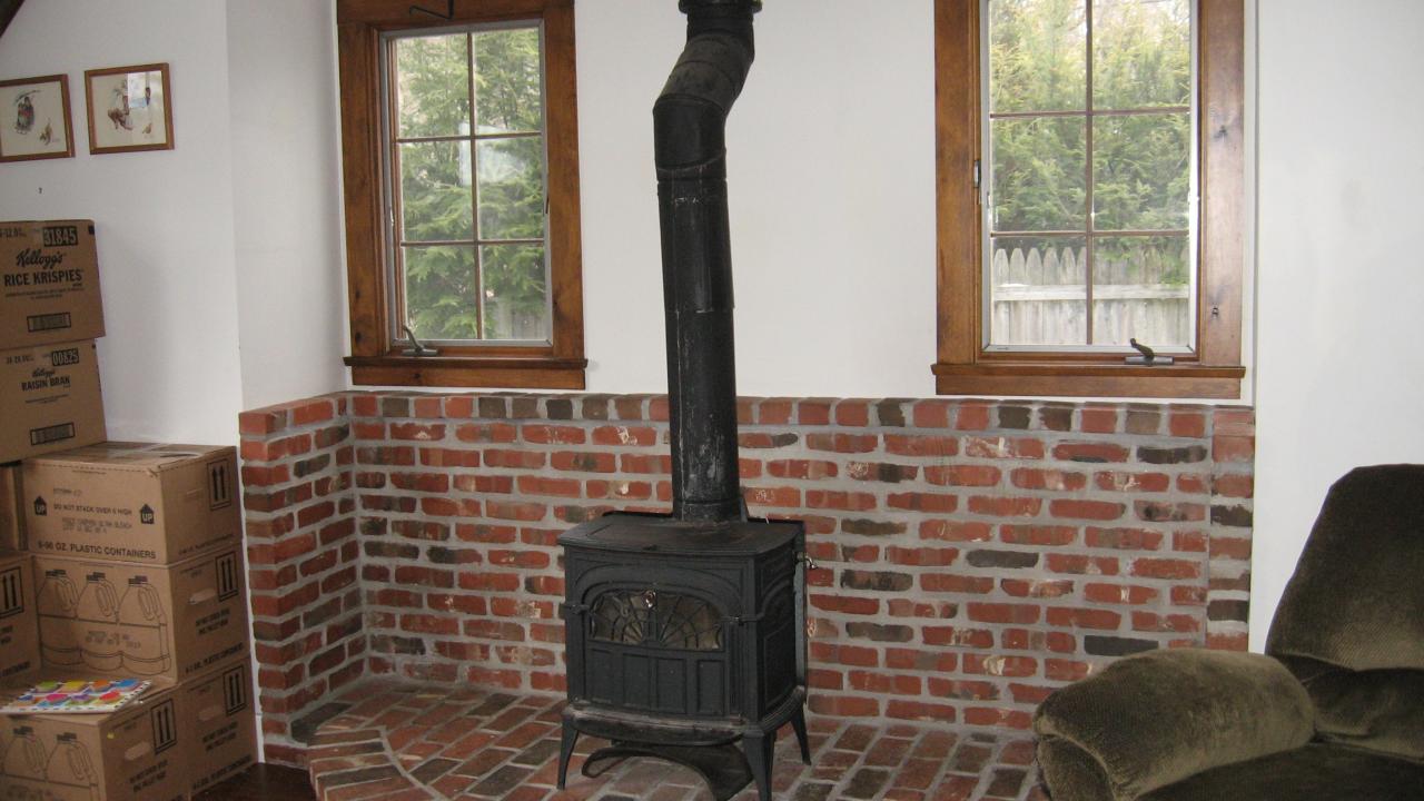 130 East New Lenox Road Pittsfield, MA 01201 - Photo 8 of 15 family room