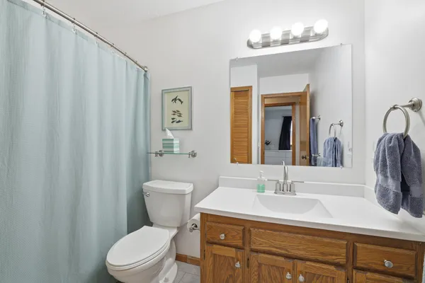 $188,900 | 4289 Centerville Road, Vadnais Heights, MN 55127