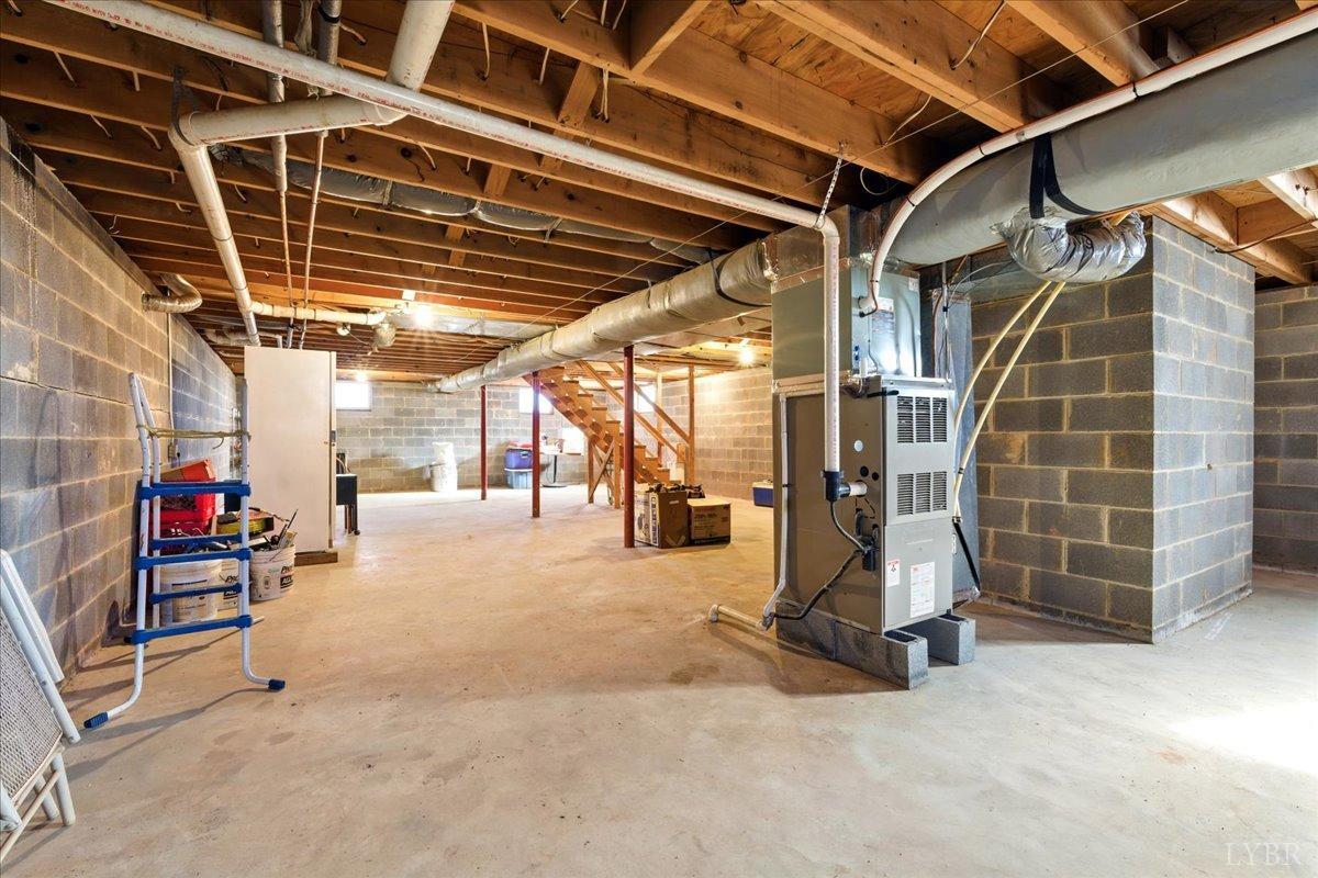 2192 Hixburg Road Pamplin, VA 23958 - Photo 21 of 31 a view of garage