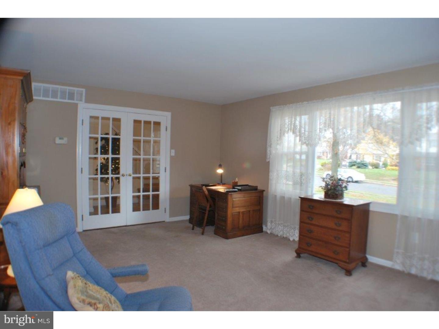1503 Fairview Road Lansdale, PA 19446 - Photo 8 of 25 Living Room