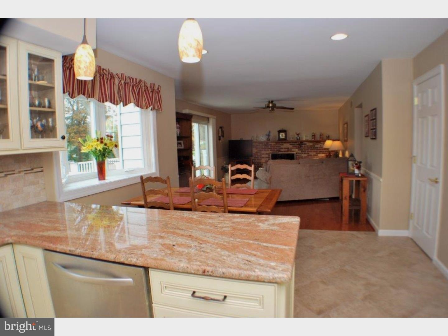 1503 Fairview Road Lansdale, PA 19446 - Photo 10 of 25 Family Room