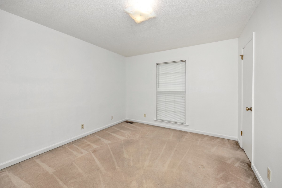 2134 Ready Section Road Toney, AL 35773 - Photo 24 of 35 an empty room with closet