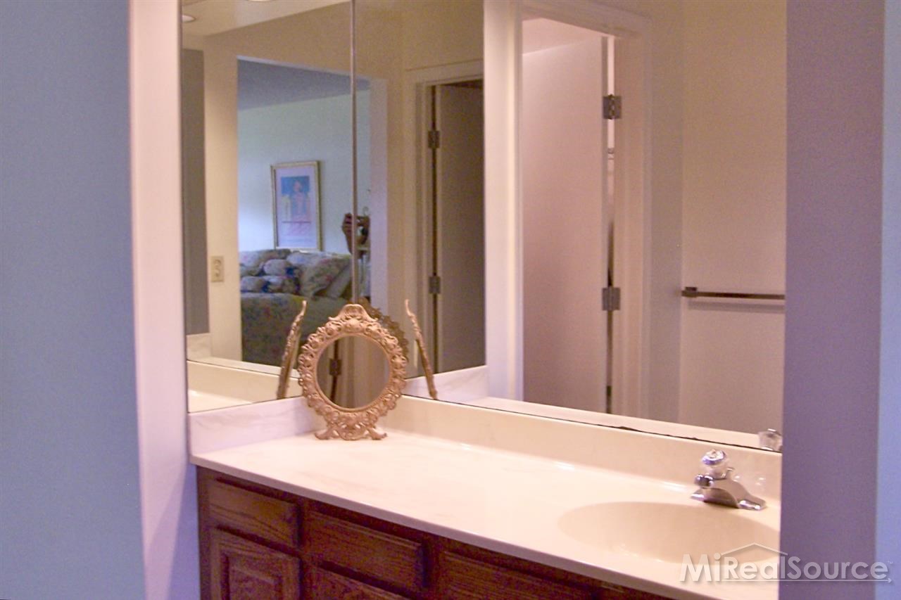 1715 River Road, Unit 36 St. Clair, MI 48079 - Photo 12 of 21 31184499-11.JPG
