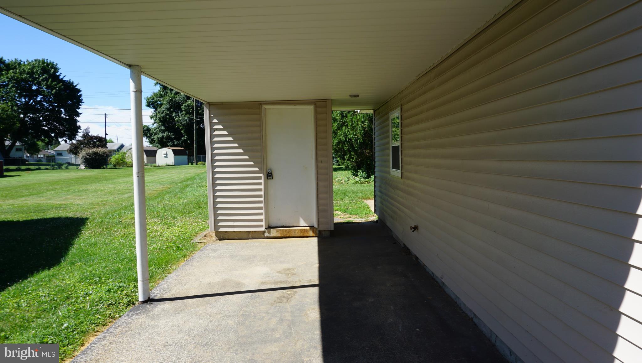 826 Fireside Road York, PA 17404 - Photo 4 of 19