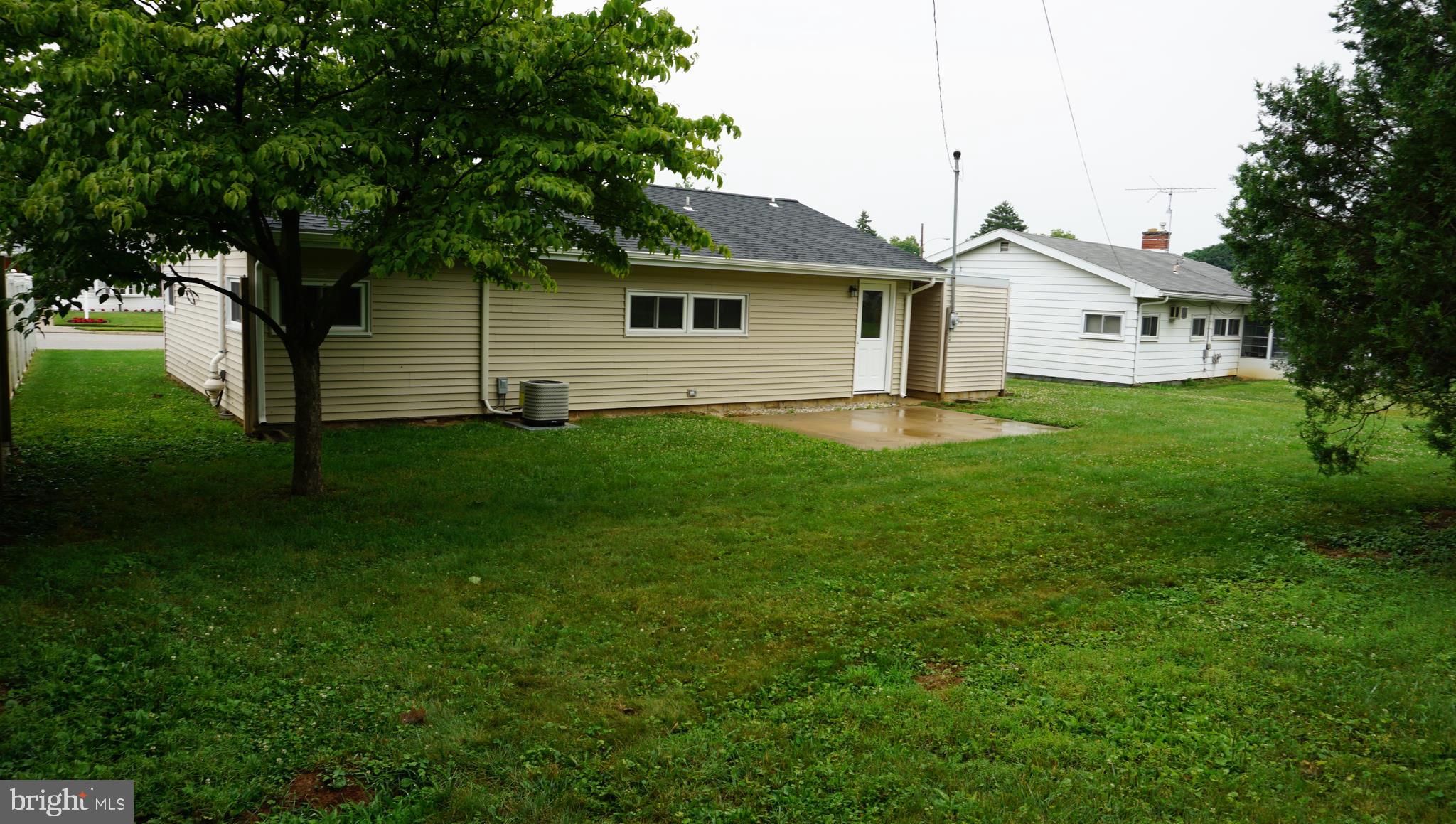 826 Fireside Road York, PA 17404 - Photo 5 of 19