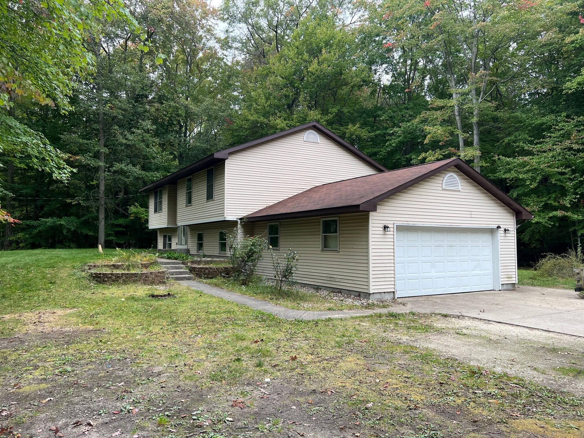 3200 West Giles Road Muskegon, MI 49445 - Photo 2 of 20 1
