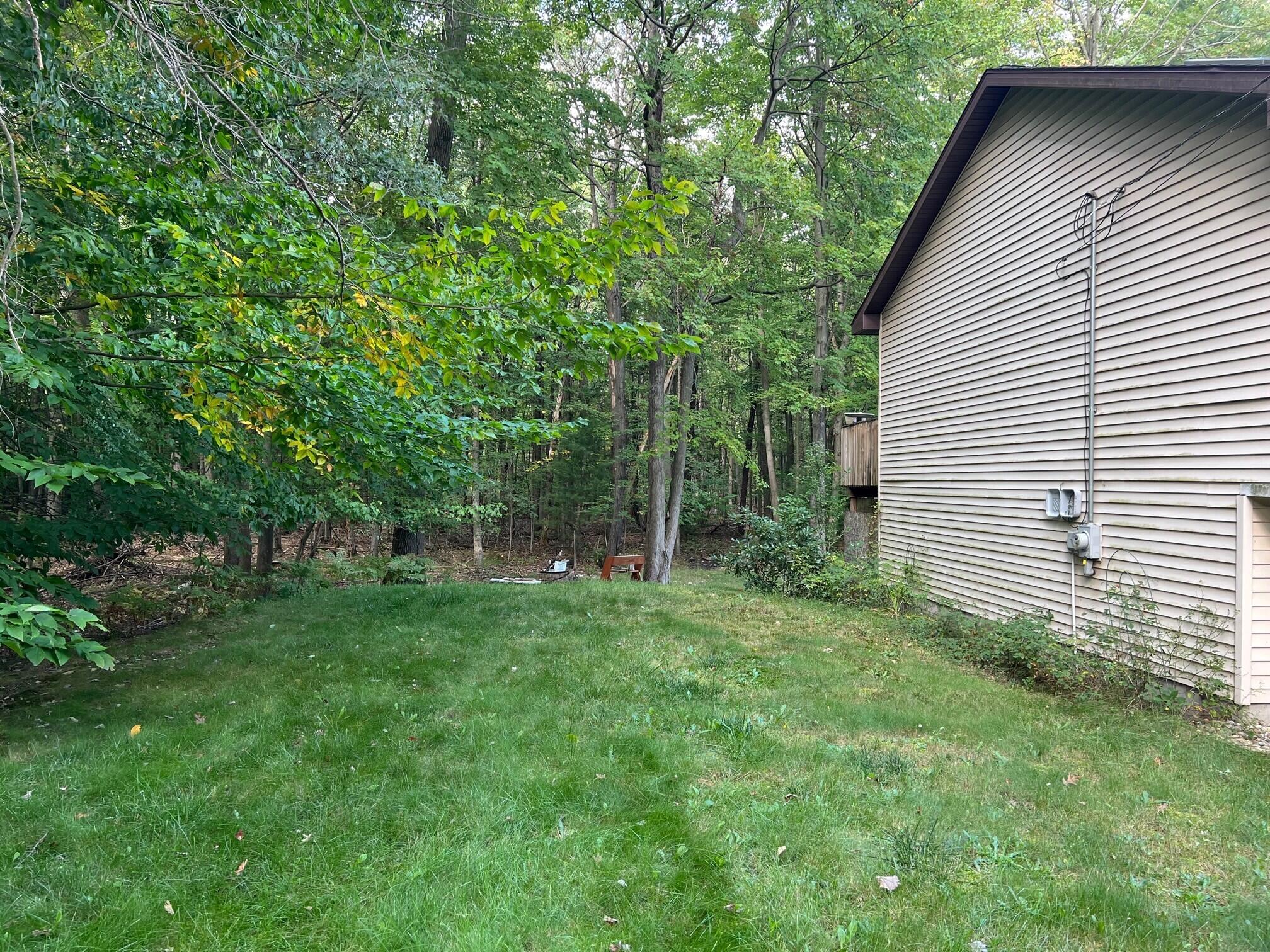 3200 West Giles Road Muskegon, MI 49445 - Photo 3 of 20 17