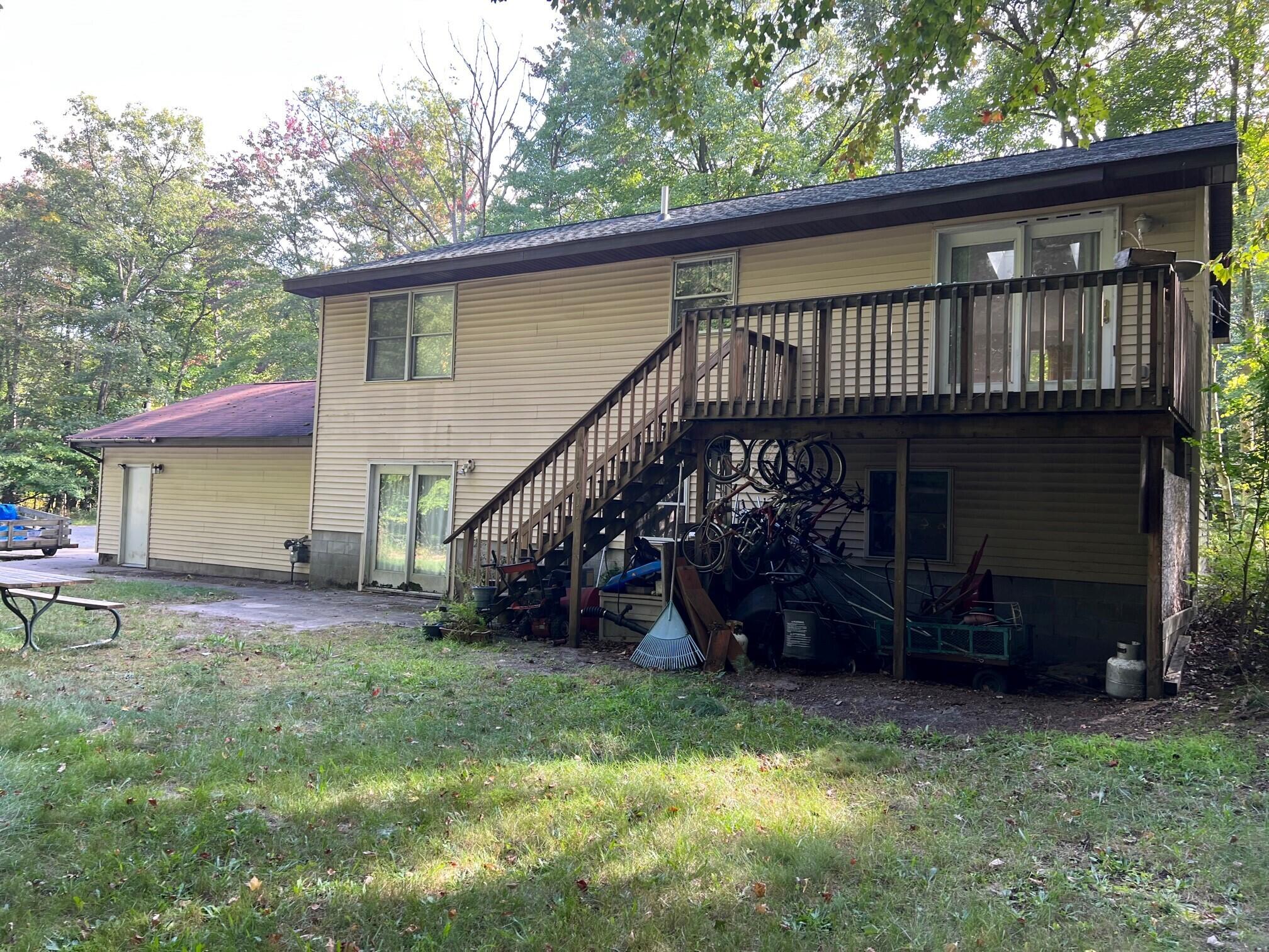 3200 West Giles Road Muskegon, MI 49445 - Photo 4 of 20 18
