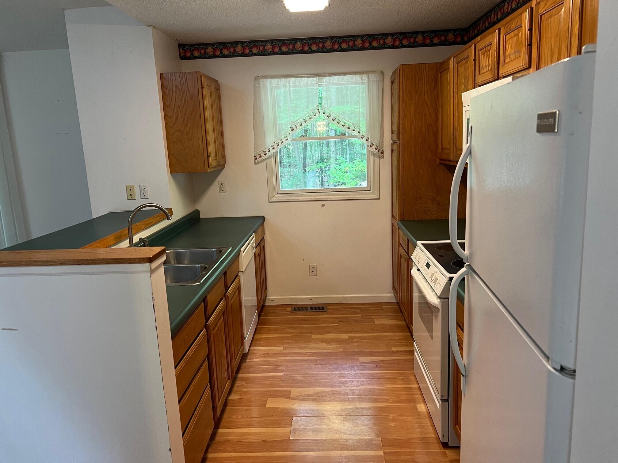 3200 West Giles Road Muskegon, MI 49445 - Photo 9 of 20 5