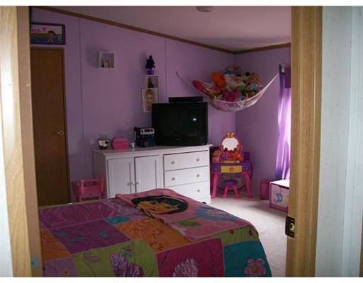 107 Avenue Road Wales, ME 04280 - Photo 8 of 17 Bedroom.
