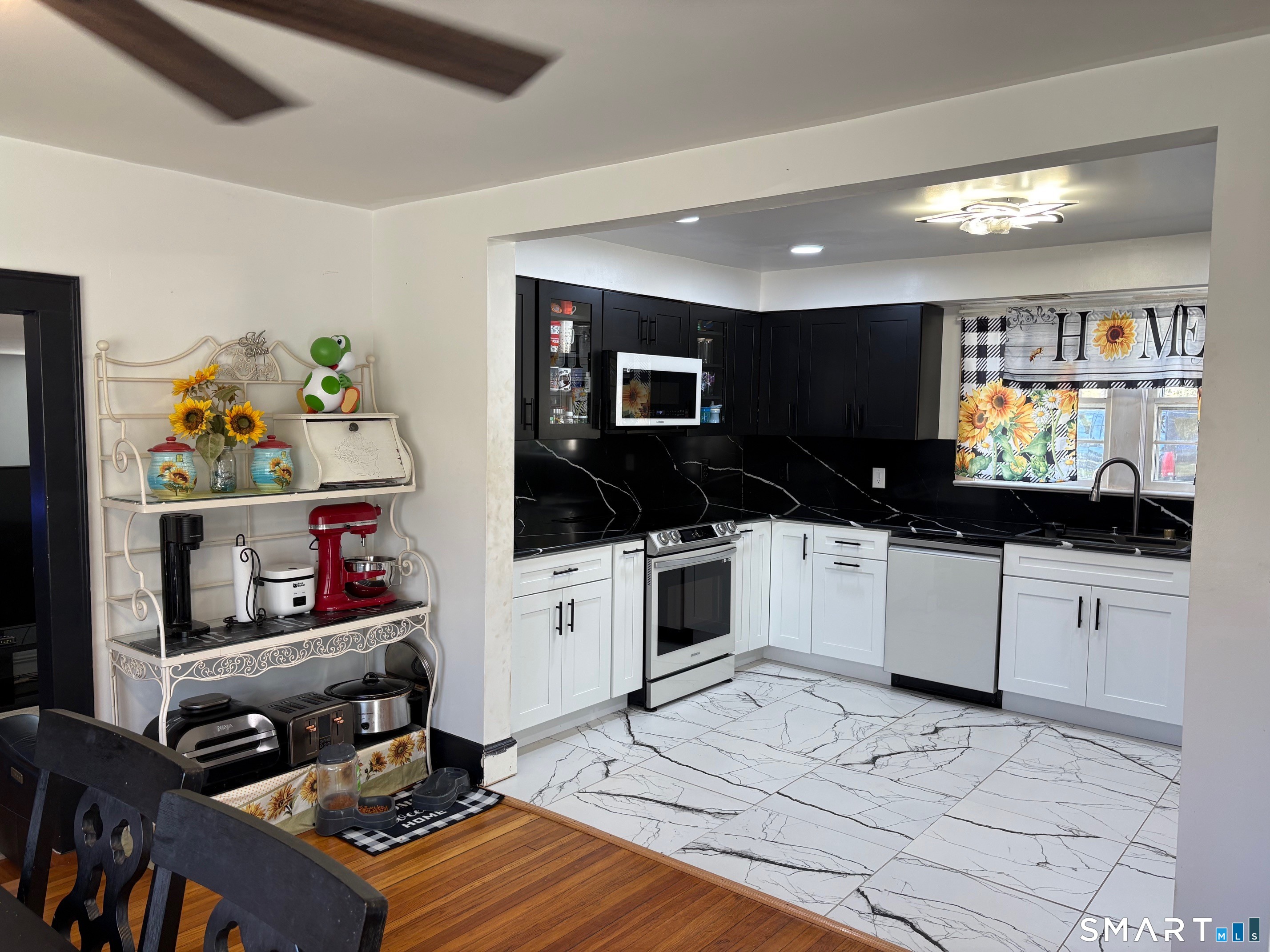 36 Music Vale Road Salem, CT 06420 - Photo 7 of 44 Quartz counters, beautiful tile . . .