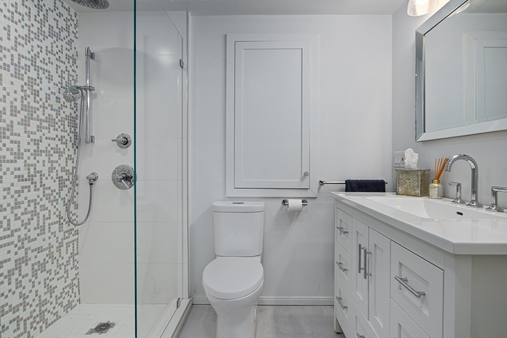 437 D Street, Unit 2C Boston, MA 02210 - Photo 7 of 13