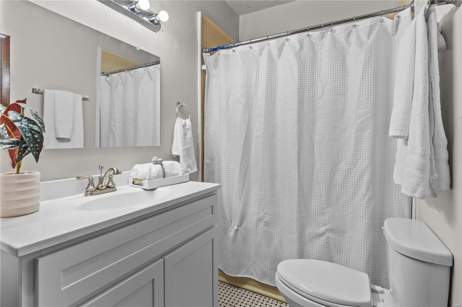 6316 Graham Road St. Louis, MO 63134 - Photo 16 of 22 Gallery Image 16