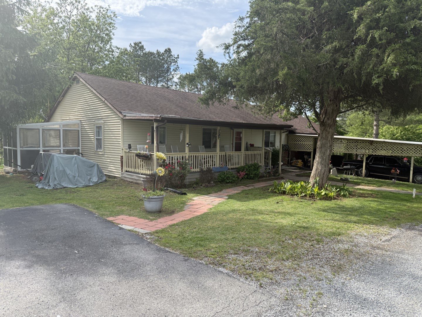 1388 Morningglory Road Carbondale, IL 62902 - Photo 2 of 16
