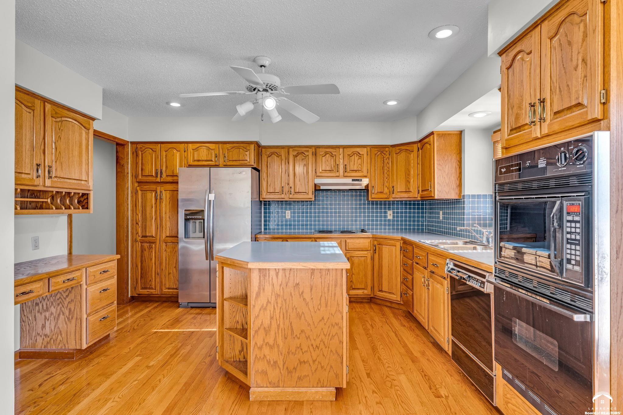 1168 Parkside Circle Lawrence, KS 66049 - Photo 22 of 60