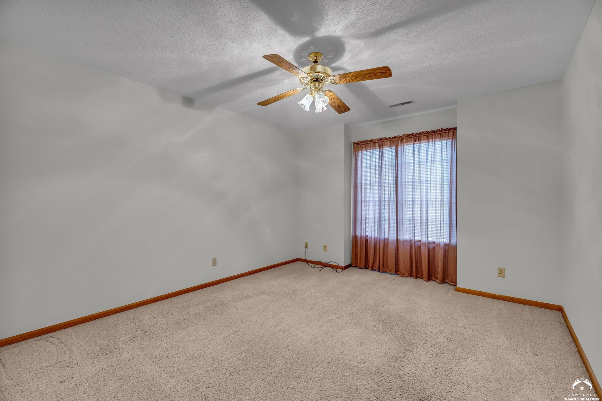 1168 Parkside Circle Lawrence, KS 66049 - Photo 38 of 60