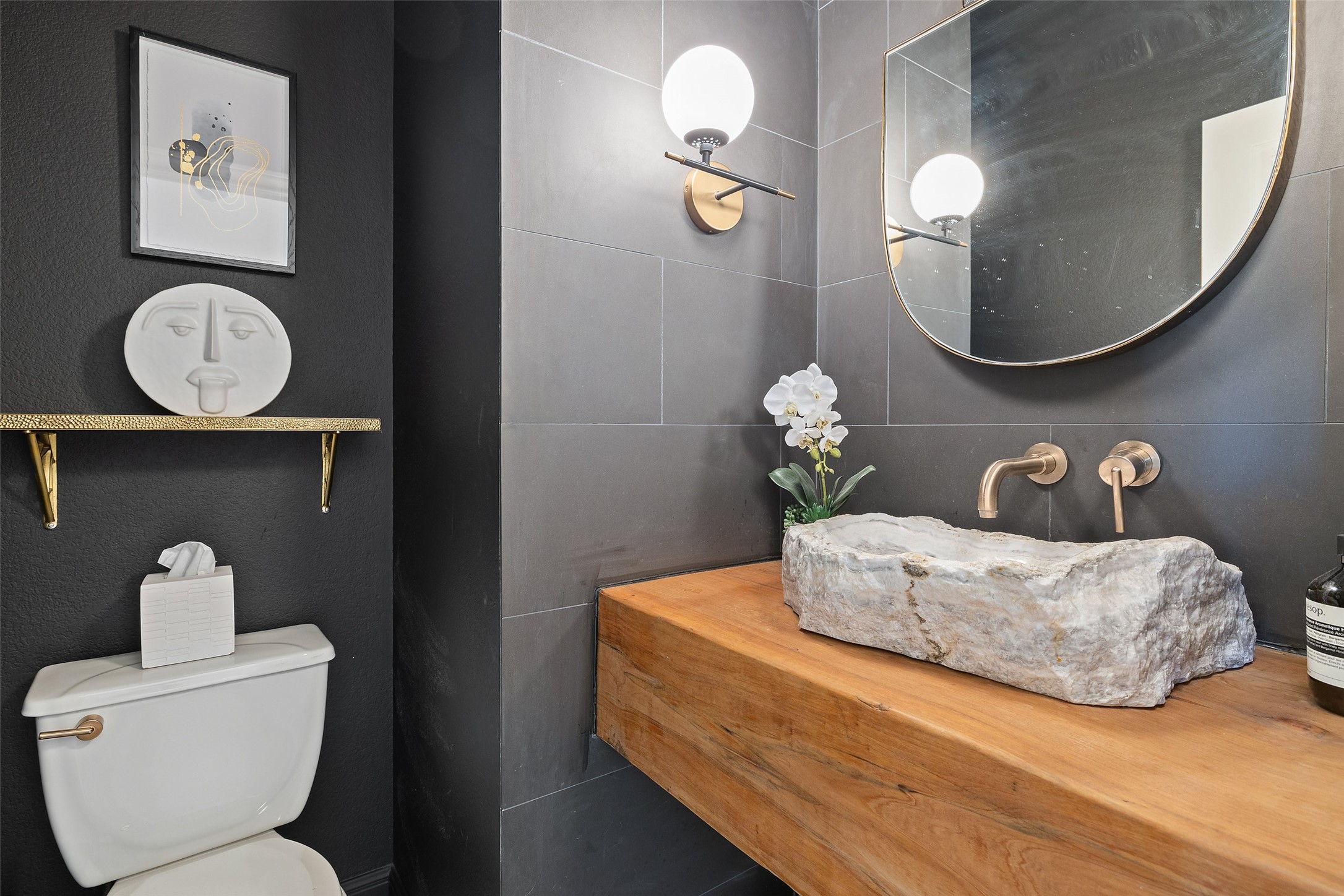 751 Prochnow Road Dripping Springs, TX 78620 - Photo 16 of 40 Bathroom with toilet