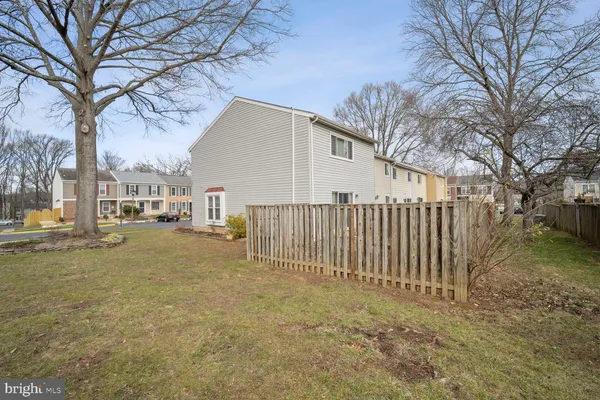 $3,100 | 5490 Safe Harbor Court, Fairfax, VA 22032
