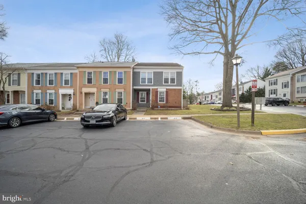 $3,100 | 5490 Safe Harbor Court, Fairfax, VA 22032