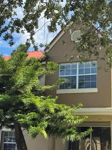 $2,100 | 18346 Northwest 68th Avenue, Unit K, Hialeah, FL 33015