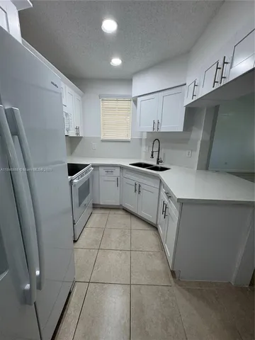 $2,100 | 18346 Northwest 68th Avenue, Unit K, Hialeah, FL 33015