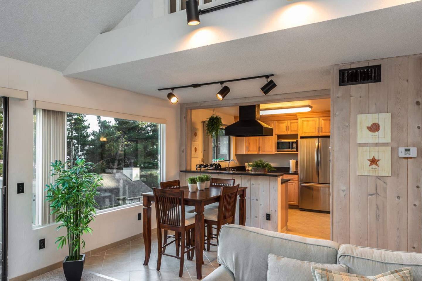 70 Forest Ridge Road, Unit 6 Monterey, CA 93940 - Photo 11 of 24 Gallery Image 11