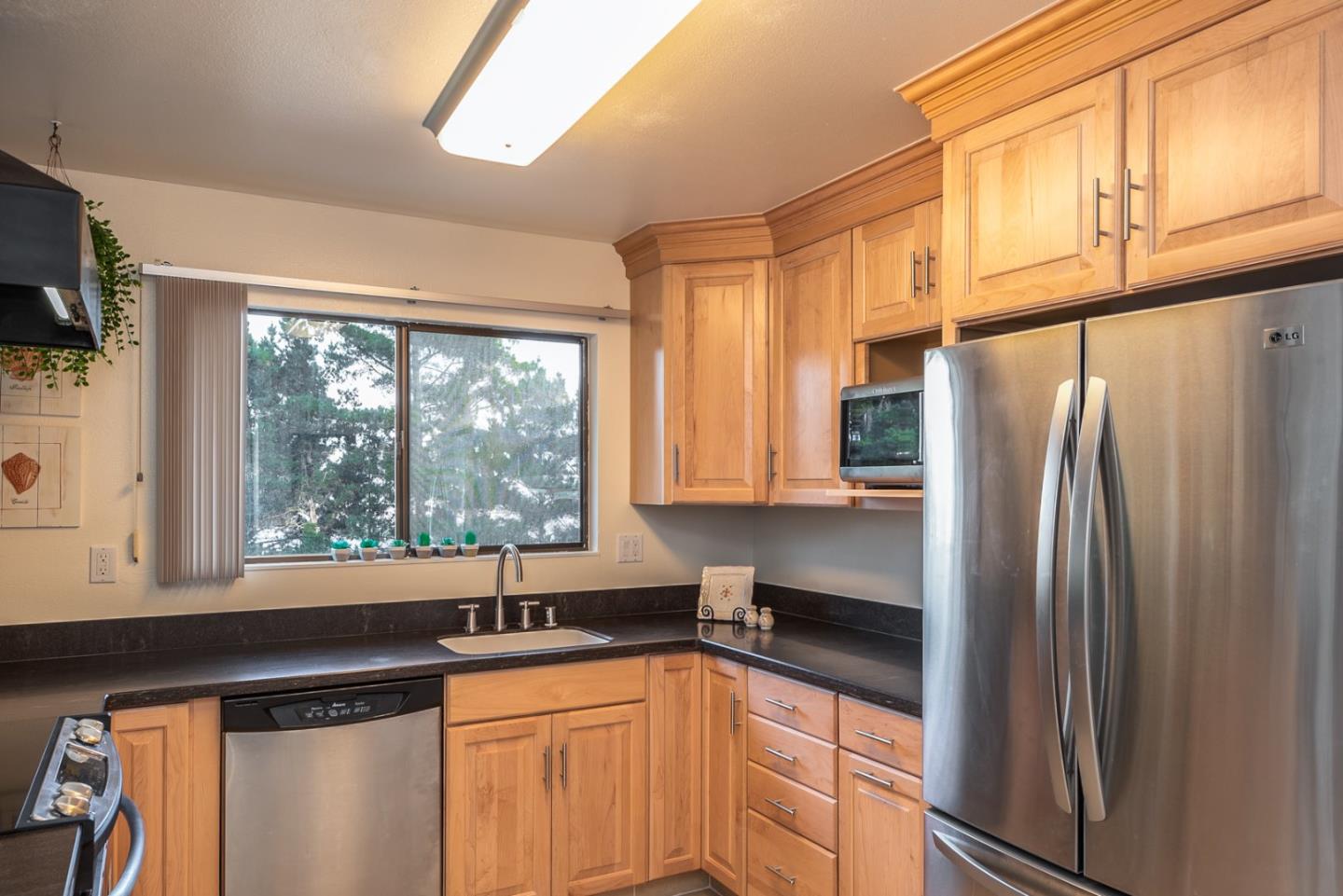 70 Forest Ridge Road, Unit 6 Monterey, CA 93940 - Photo 14 of 24 Gallery Image 14