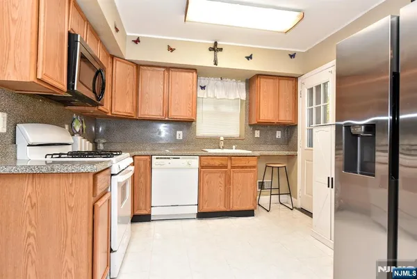 $369,999 | 1071 County Road 521, Newton, NJ 07860