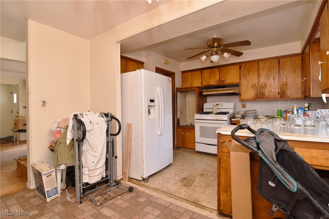 1040 Woodview Road Cleveland Heights, OH 44121 - Photo 6 of 19