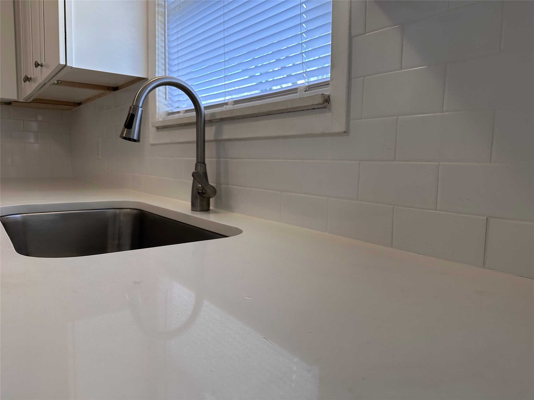 602 Harold Lane Baytown, TX 77521 - Photo 5 of 15 Sleek design