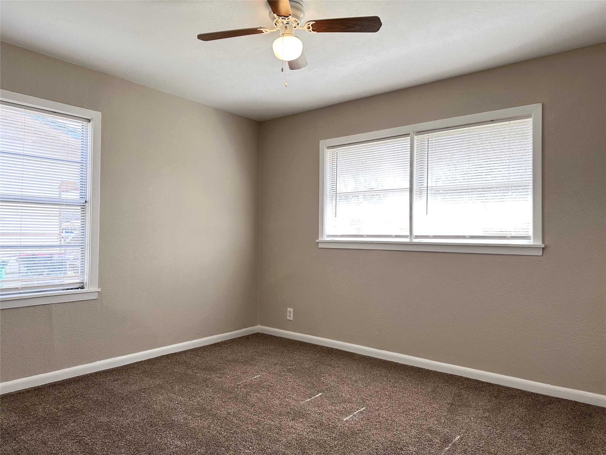 602 Harold Lane Baytown, TX 77521 - Photo 9 of 15 Bedroom 1