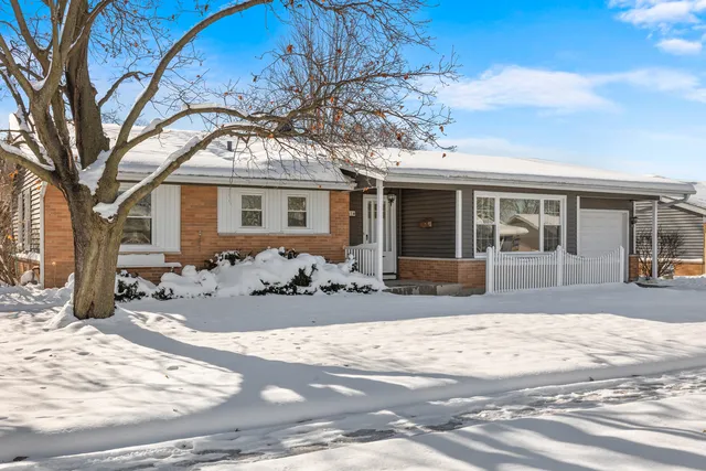 $357,000 | 241 Pleasant Drive, Elk Grove Village, IL 60007