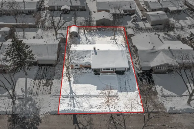 $357,000 | 241 Pleasant Drive, Elk Grove Village, IL 60007