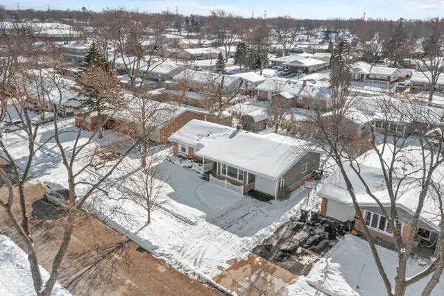 $357,000 | 241 Pleasant Drive, Elk Grove Village, IL 60007