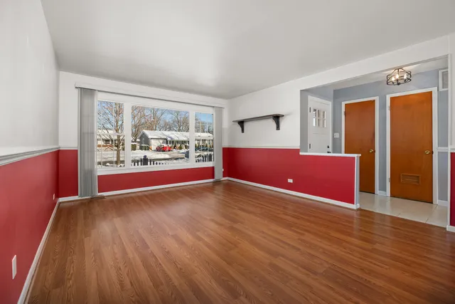 $357,000 | 241 Pleasant Drive, Elk Grove Village, IL 60007