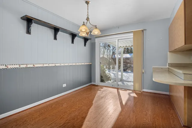 $357,000 | 241 Pleasant Drive, Elk Grove Village, IL 60007