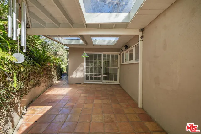 $7,250 | 3621 Longview Valley Road, Sherman Oaks, CA 91423